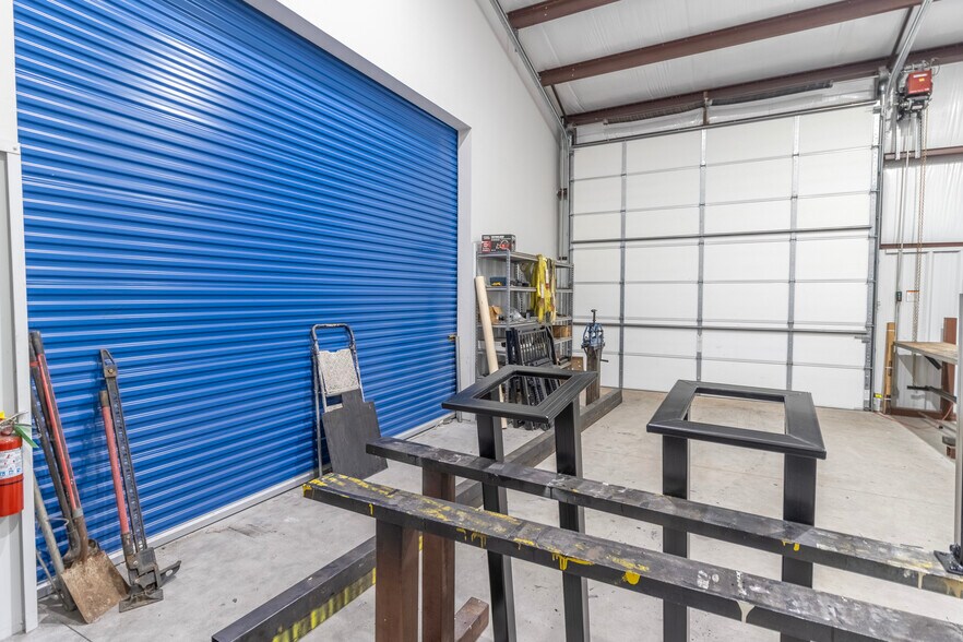 More Photos Of 2320 Beverly Hills St, Norman Warehouse For Sale