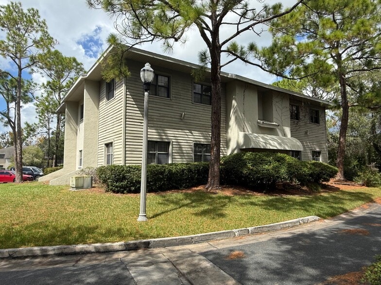 More Photos Of 2841 Executive Dr, Clearwater Office For Sale