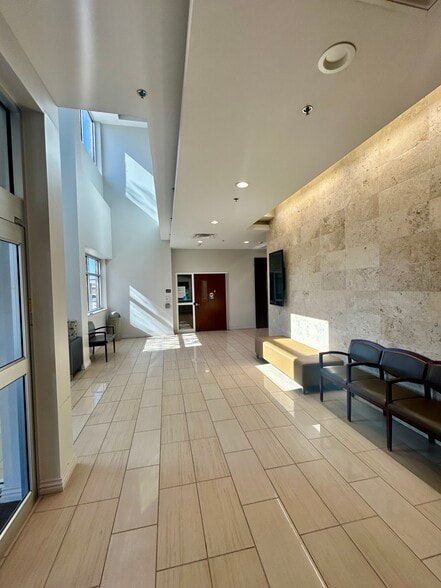 More Photos Of 13901 McAuley Blvd, Oklahoma City Medical For Lease