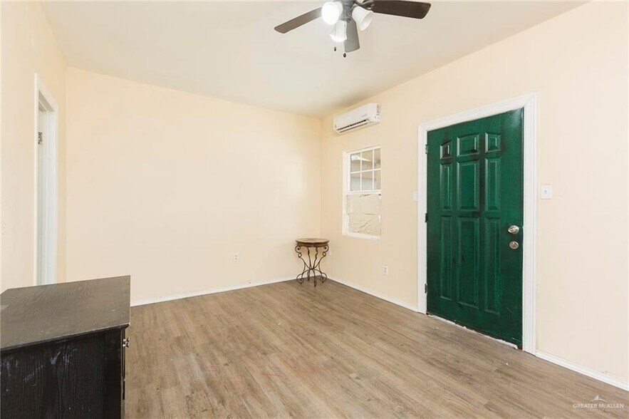 More Photos Of 7504 N Expressway 281, Edinburg Apartments For Sale