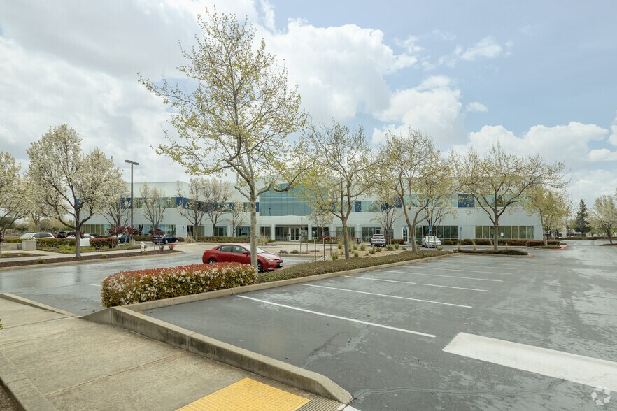 More Photos Of 11185 International Dr, Rancho Cordova Office For Sale