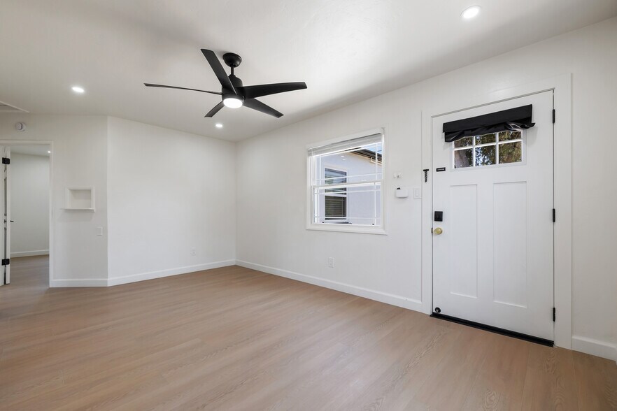 More Photos Of 530-32 Delaware St, Imperial Beach Apartments For Sale