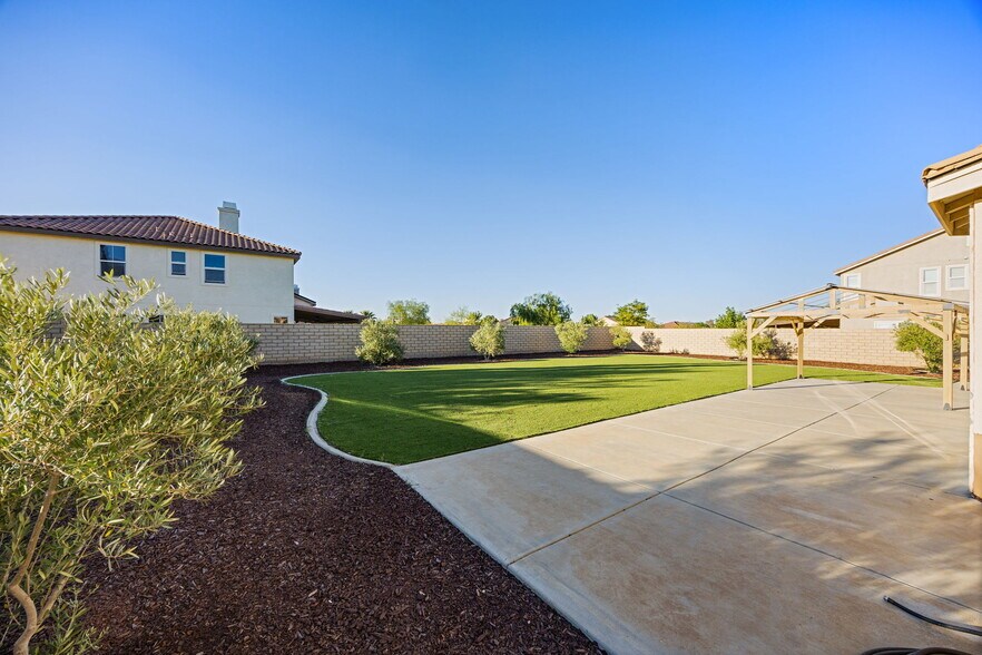 More Photos Of 4375 W Avenue M11, Lancaster Rehabilitation Center For Sale