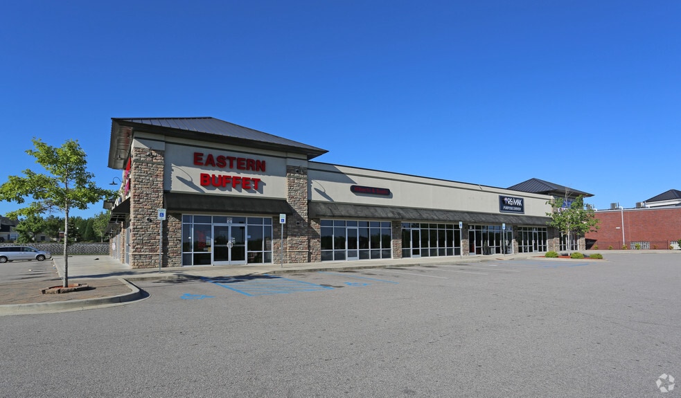 More Photos Of 955 E Main St, Lexington Freestanding For Lease