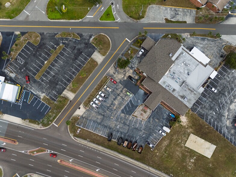 More Photos Of 300 N Cocoa Blvd, Cocoa Restaurant For Lease