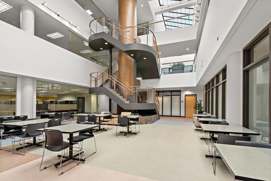 More Photos Of 6499 University Ave NE, Fridley Office For Lease