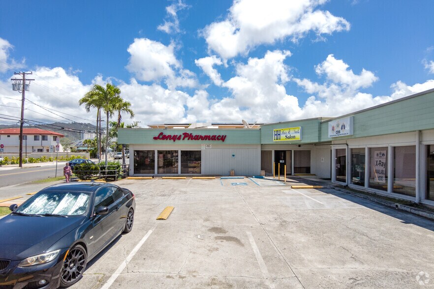 More Photos Of 2070 N King St, Honolulu Freestanding For Lease