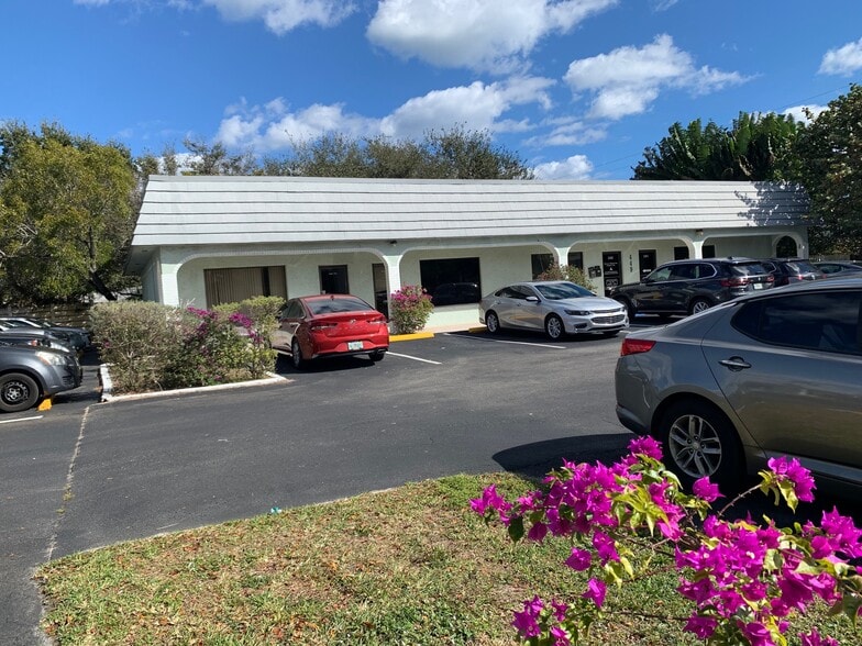 More Photos Of 449 NW 35th St, Boca Raton Loft Creative Space For Lease