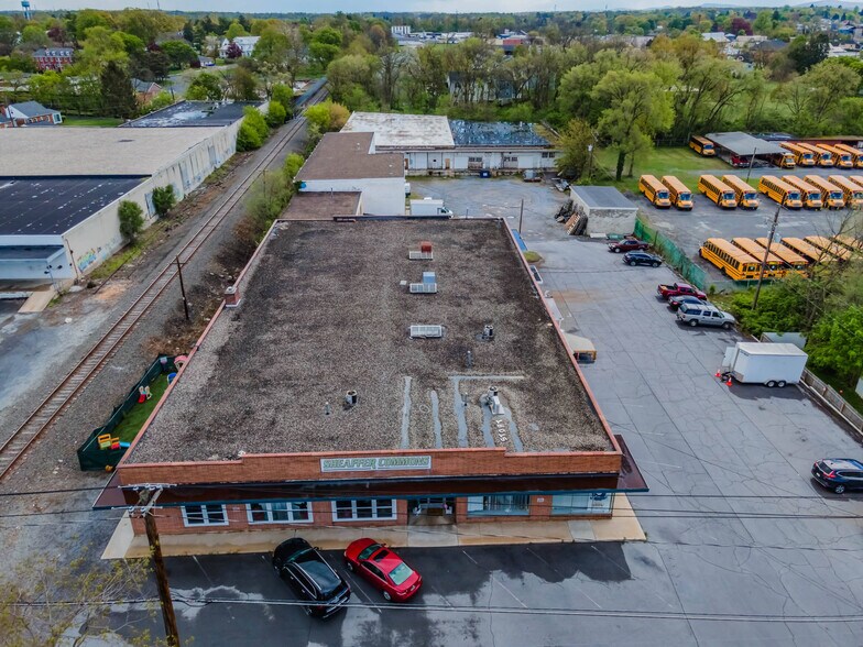 More Photos Of 405 N East St, Carlisle Distribution For Lease