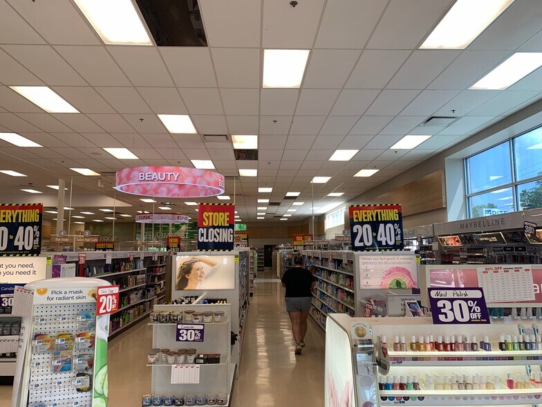 More Photos Of 506 W Market St, Lima Drugstore For Sale