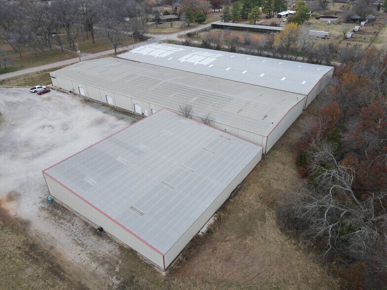 More Photos Of 20075 Malone Rd, Tecumseh Warehouse For Sale