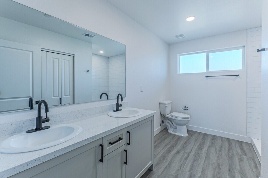 More Photos Of 1435 East Taylor St, Phoenix Apartments For Sale
