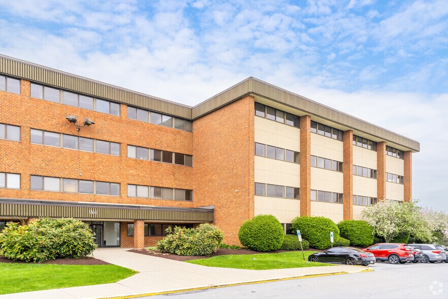 More Photos Of 961 Marcon Blvd, Allentown Office Residential For Lease