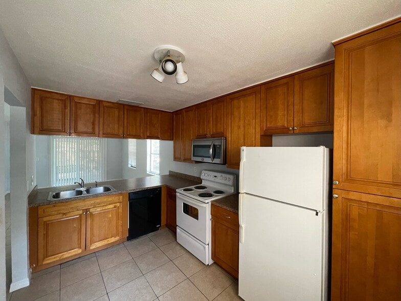 More Photos Of 950 Beltrees St, Dunedin Apartments For Sale