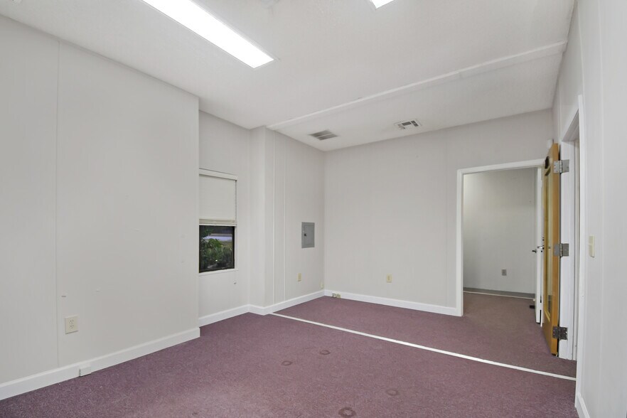 More Photos Of 1535 State Road 207, Saint Augustine Office For Lease