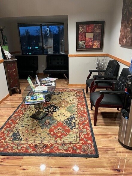 More Photos Of Putnam Offices, Norwalk Medical For Lease
