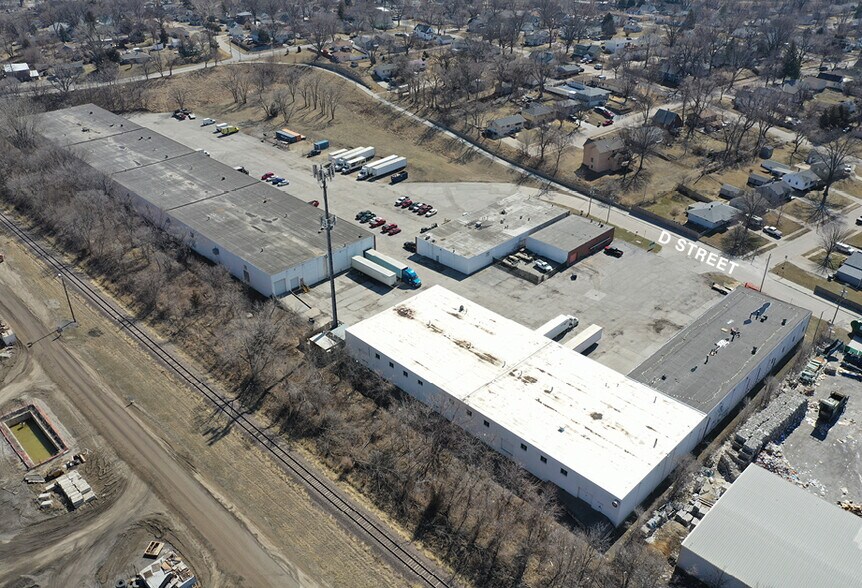 More Photos Of 3720-3732 D St, Omaha Unknown For Lease