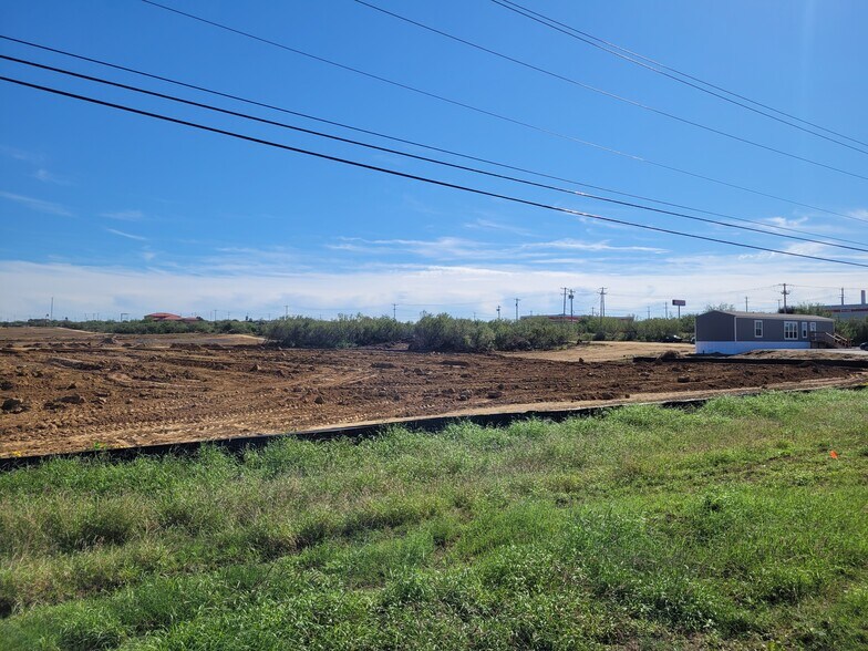More Photos Of 5391 US-83, Laredo Land For Sale
