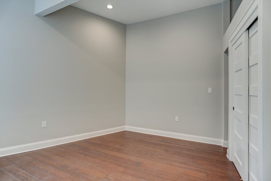 More Photos Of 218 W Main St, Urbana Office For Sale