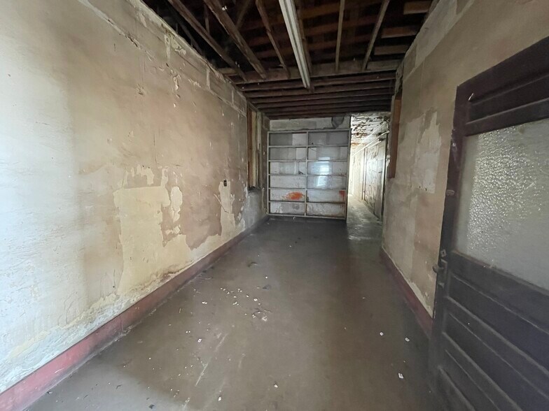 More Photos Of , Laredo General Retail For Sale