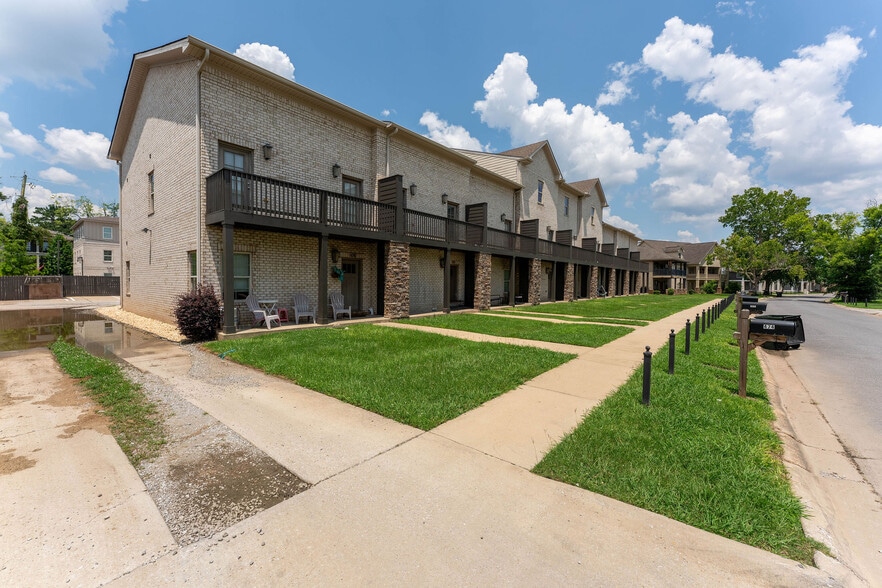 More Photos Of 403 Meador Dr, Tuscaloosa Multifamily For Sale