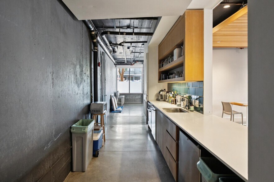 More Photos Of 2405 Folsom St, San Francisco Multifamily For Sale