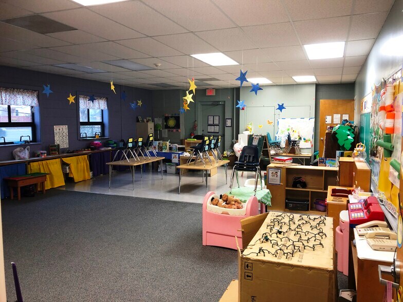 More Photos Of 7917 W 95th St, Overland Park Daycare Center For Sale