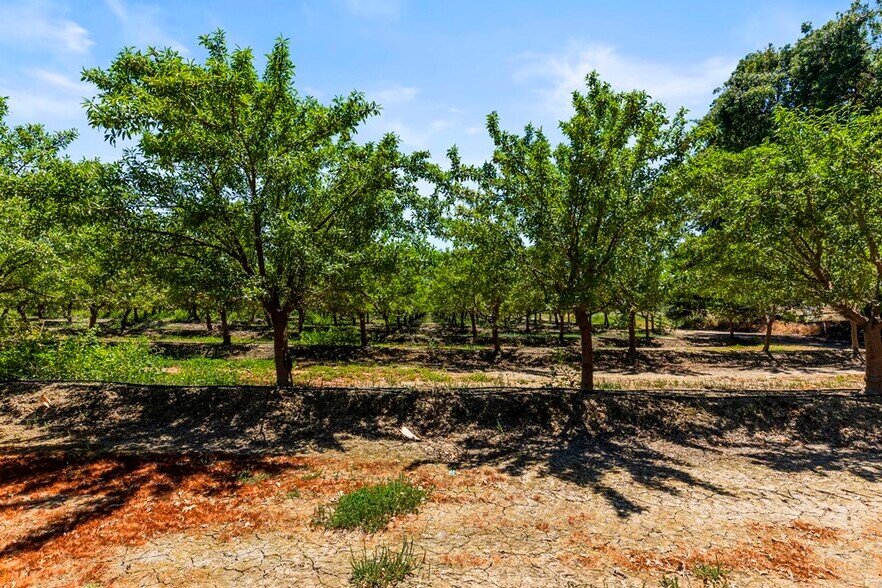 More Photos Of 7100 W Elkhorn Blvd, Sacramento Land For Sale