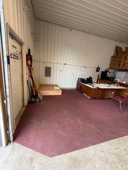 More Photos Of 2414 Batestown Rd, Danville Flex For Sale