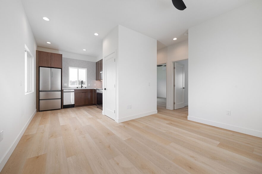 More Photos Of 3650 Quimby St, San Diego Multifamily For Sale
