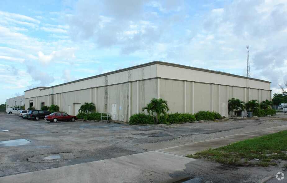 More Photos Of 210 Newman Rd, Lake Park Warehouse For Sale