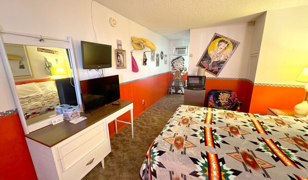 More Photos Of 21455 W I-40 Business, Seligman Hotel For Sale