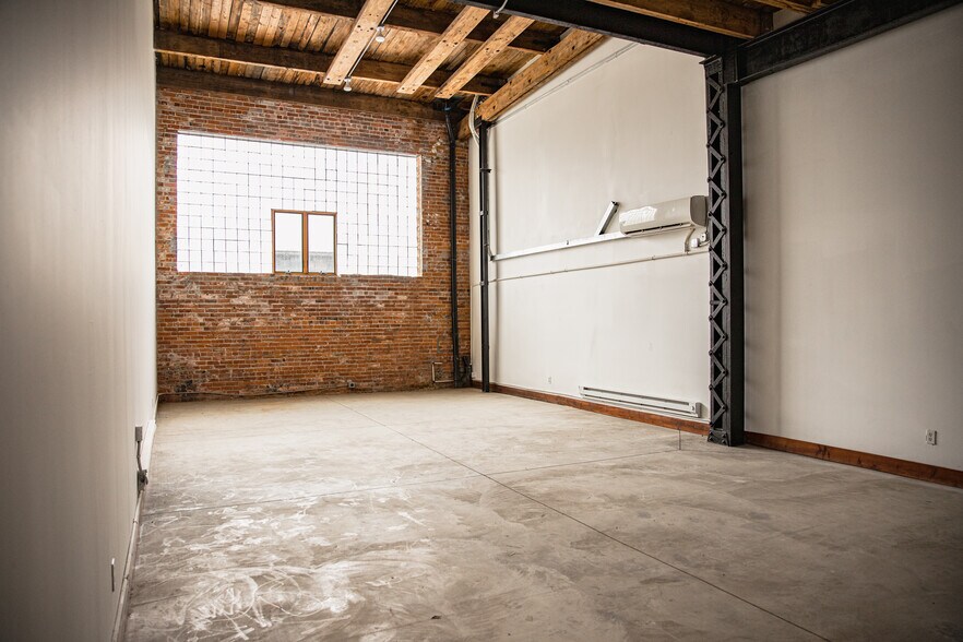 More Photos Of 1938 Franklin St, Detroit Loft Creative Space For Lease
