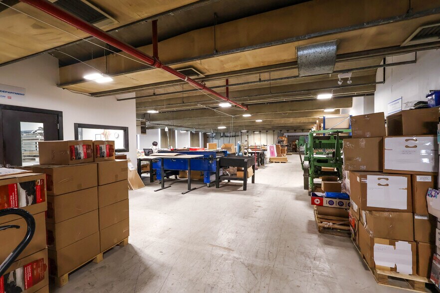 More Photos Of 125 W 71st Ave, Vancouver Warehouse For Lease