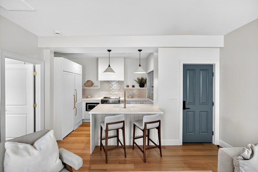 More Photos Of 184 Sunset Ave, Palm Beach Apartments For Sale