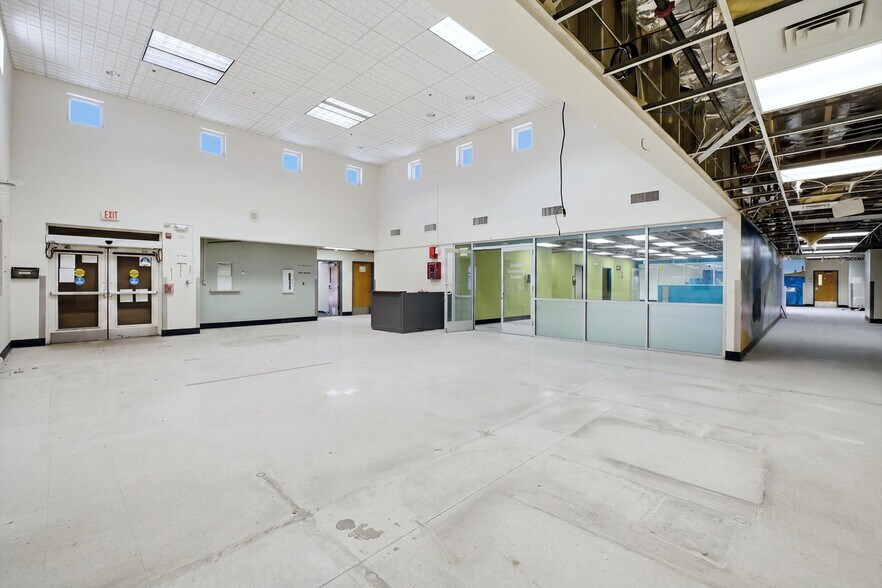 More Photos Of 4011 N 51st Ave, Phoenix Medical For Sale