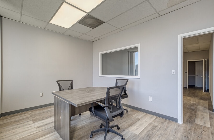 More Photos Of 6501 Arlington Expy, Jacksonville Office Residential For Sale