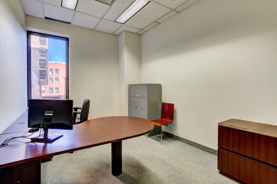 More Photos Of 1111 Rue Saint-Urbain, Montréal Office For Sale