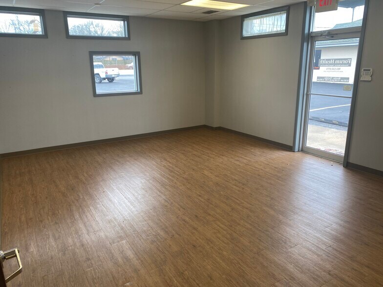 More Photos Of 1420 W Southwest Loop 323, Tyler Medical For Lease