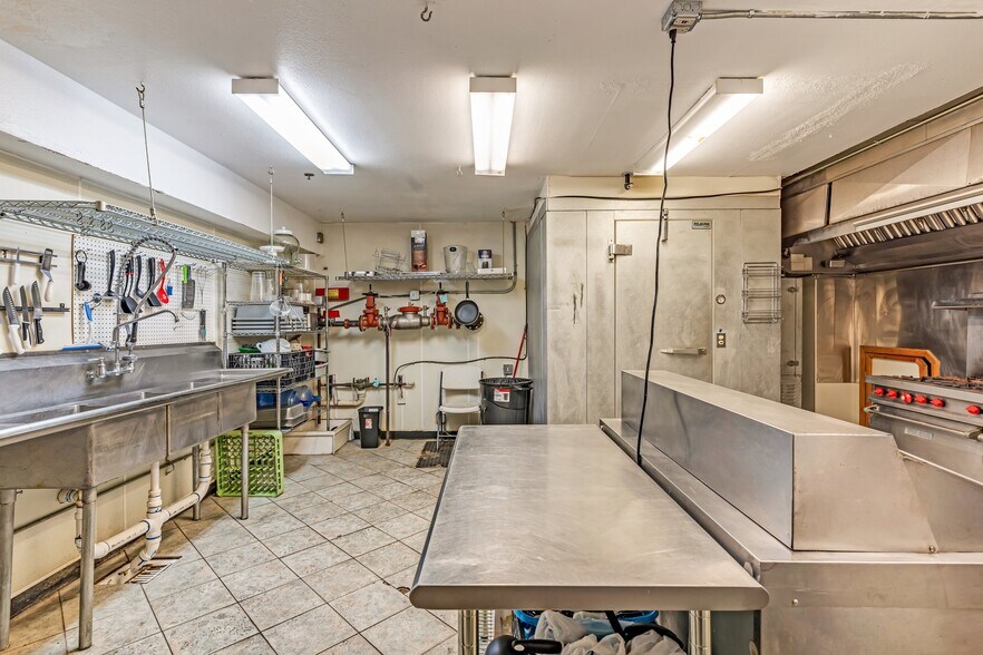 More Photos Of 224 S Union Ave, Pueblo Restaurant For Sale