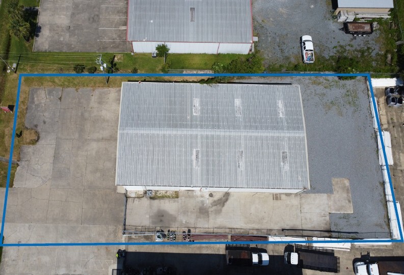 More Photos Of 114 Newman Dr, Brunswick Warehouse For Lease