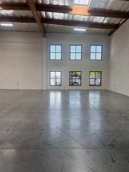More Photos Of 2558 Strozier Ave, South El Monte Warehouse For Lease