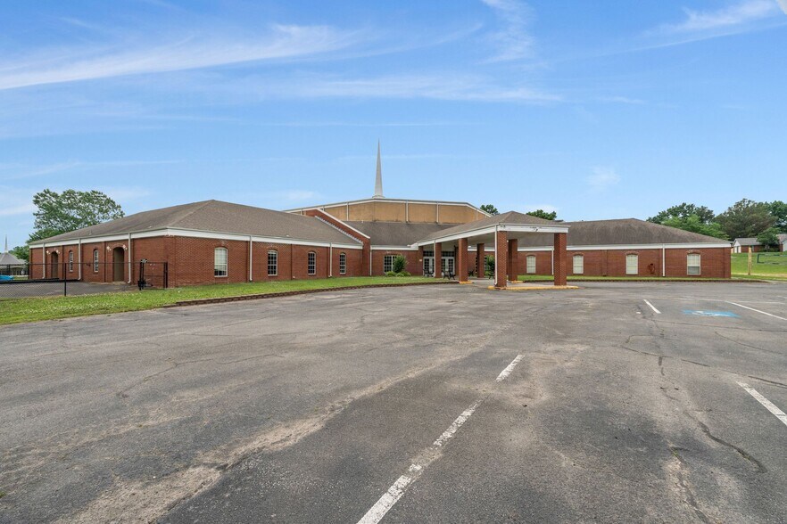 More Photos Of 1101 N Wheeler Ave, Sallisaw Religious Facility For Sale