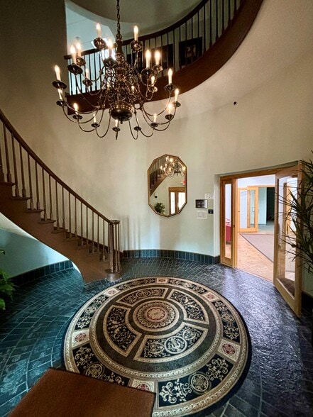 More Photos Of 1311 W 96th St, Indianapolis Office For Lease