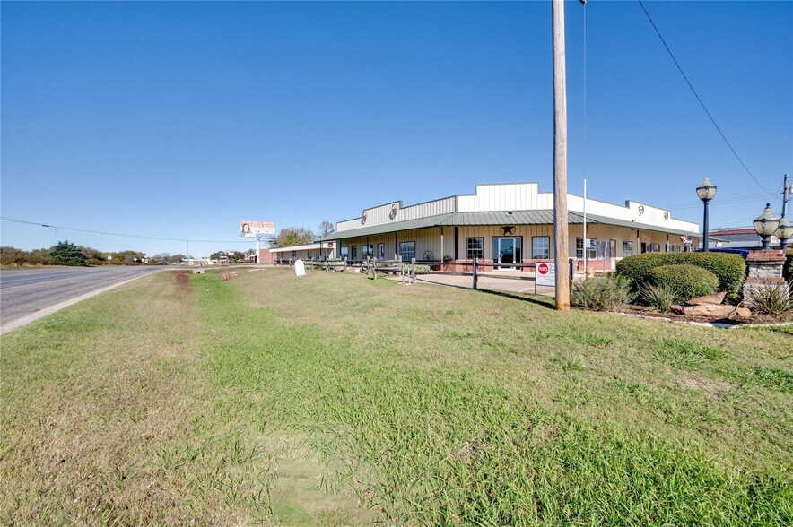 More Photos Of 101 Gene Autry dr, Tioga Office For Lease