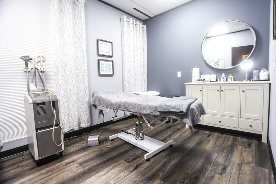 More Photos Of 19740 Interstate 45, Spring Healthcare For Lease