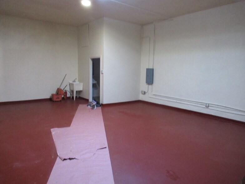 More Photos Of 1644 E Compton Blvd, Compton Freestanding For Lease