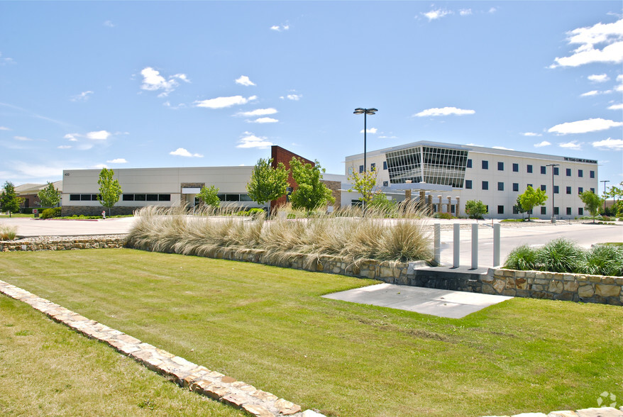 Primary Photo Of 400 W Arbrook Blvd, Arlington Medical For Lease