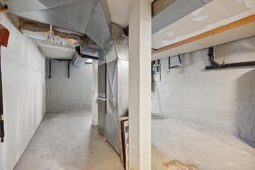 More Photos Of 108 S Finley Ave, Basking Ridge Storefront Retail Office For Lease