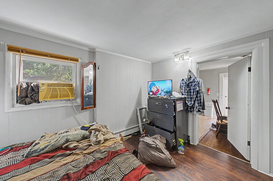 More Photos Of 23 Malcolm St, Morristown Industrial For Sale
